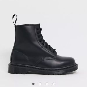 Dr Martens 1460 mono 8-eye boots in black with cleaning kit